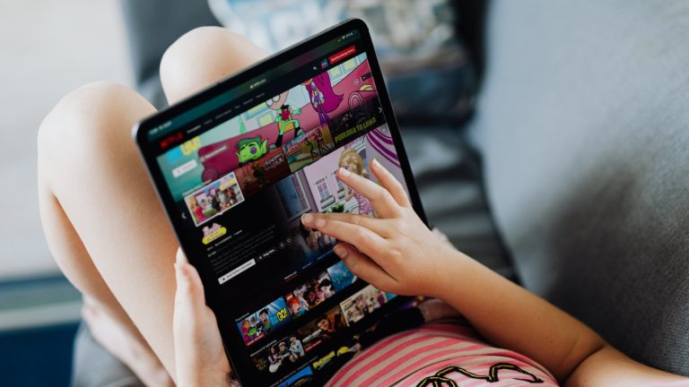 Offrez-vous le meilleur du divertissement avec Abonnement IPTV